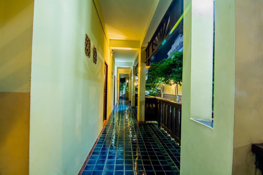 Sutus Court 2 Hotel Pattaya Exterior foto