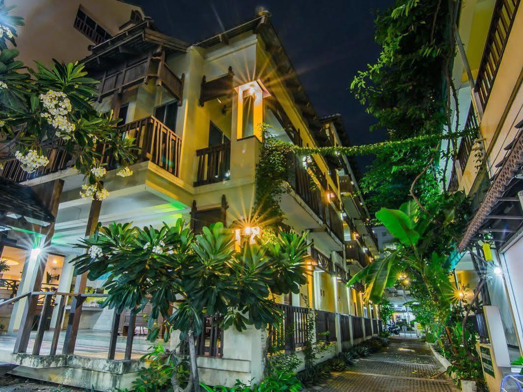 Sutus Court 2 Hotel Pattaya Exterior foto