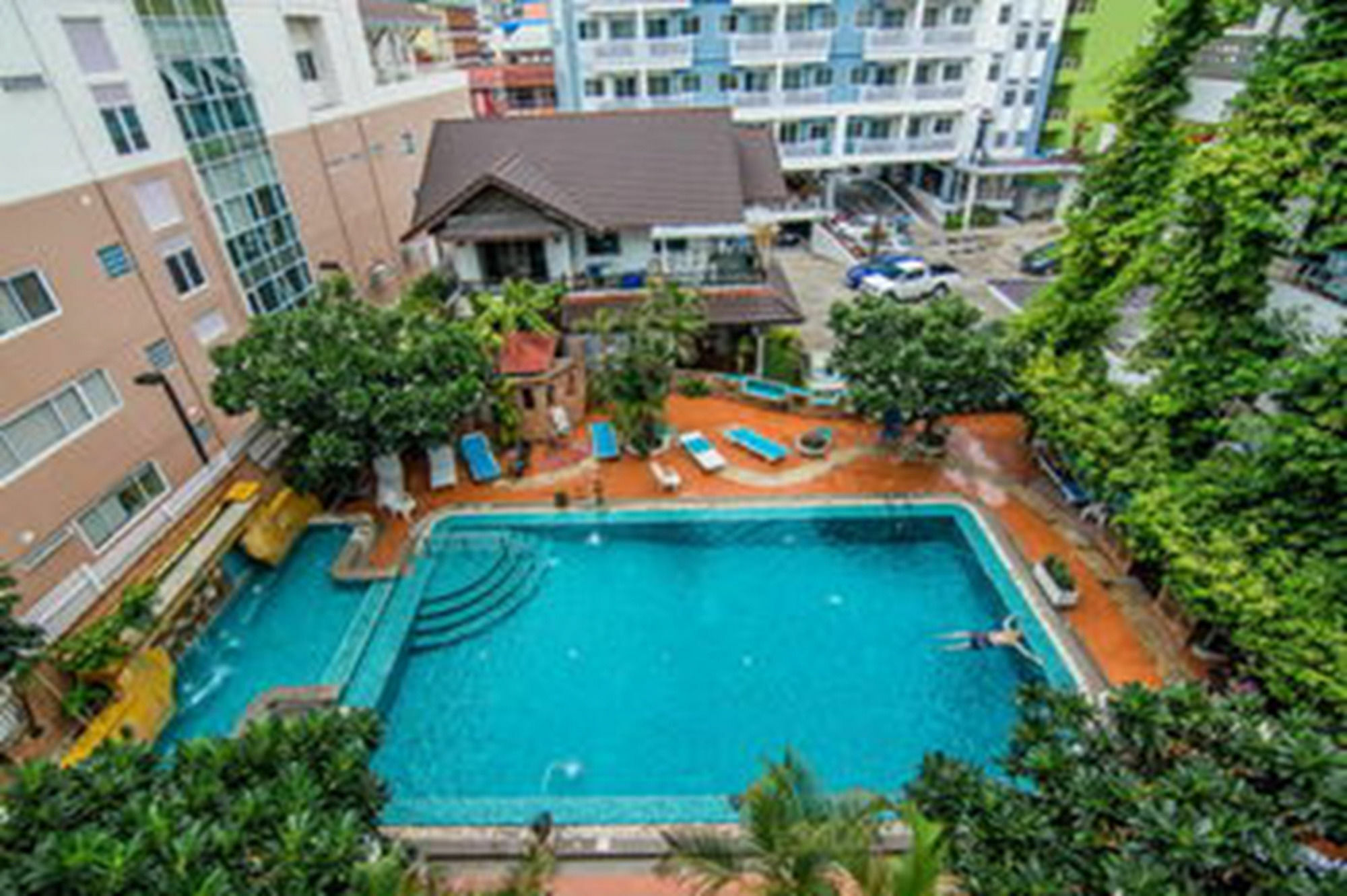 Sutus Court 2 Hotel Pattaya Exterior foto