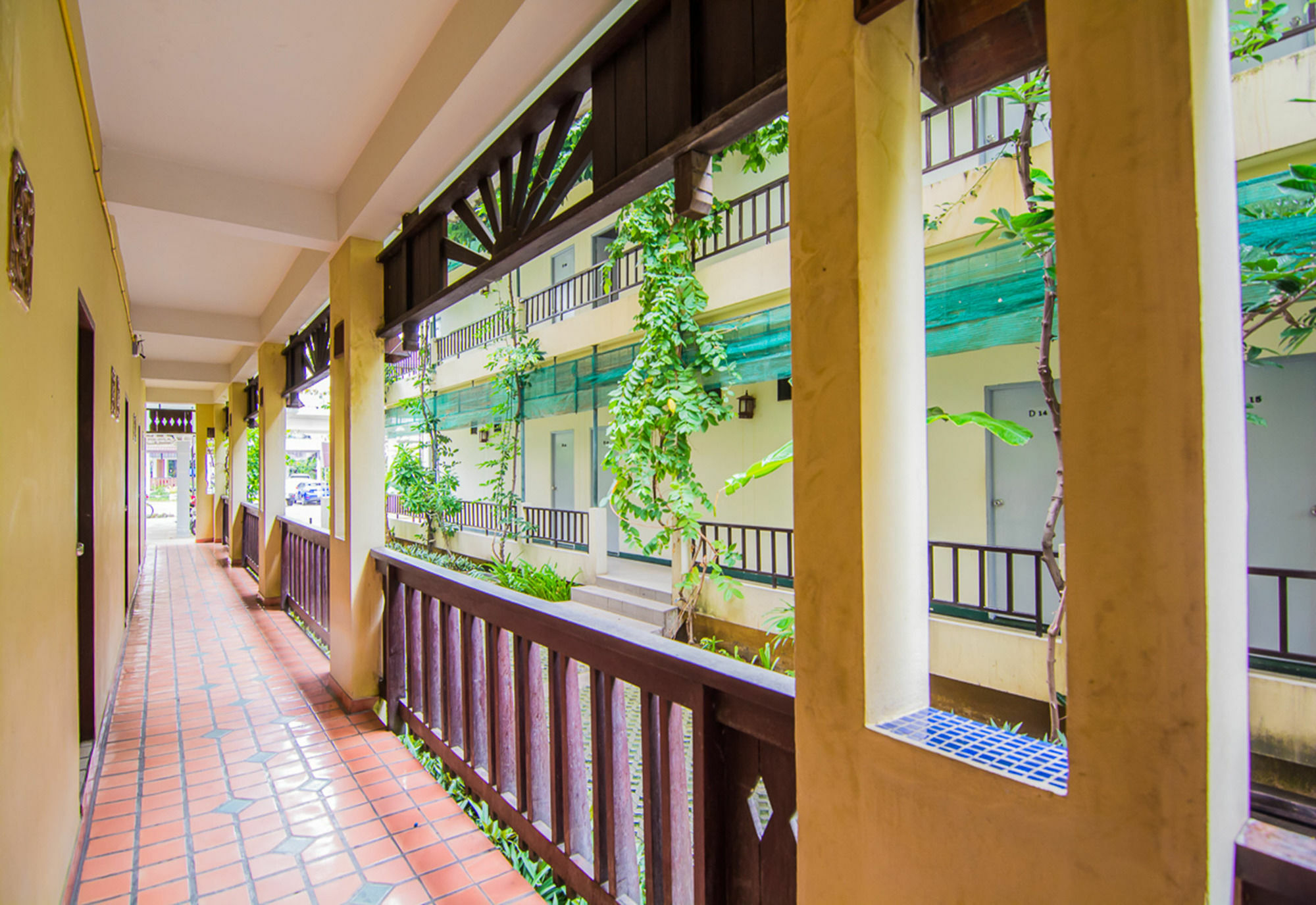 Sutus Court 2 Hotel Pattaya Exterior foto