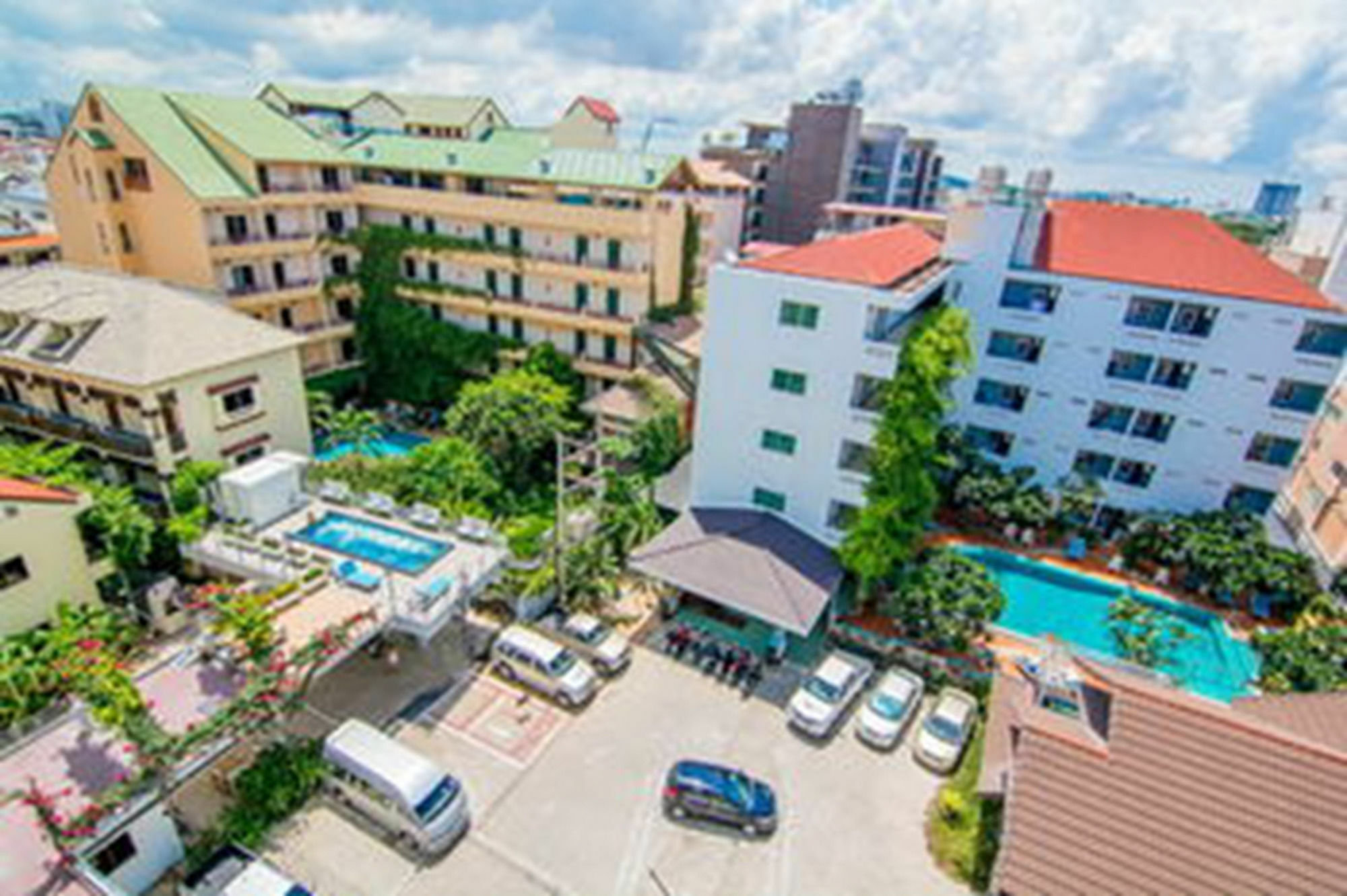 Sutus Court 2 Hotel Pattaya Exterior foto