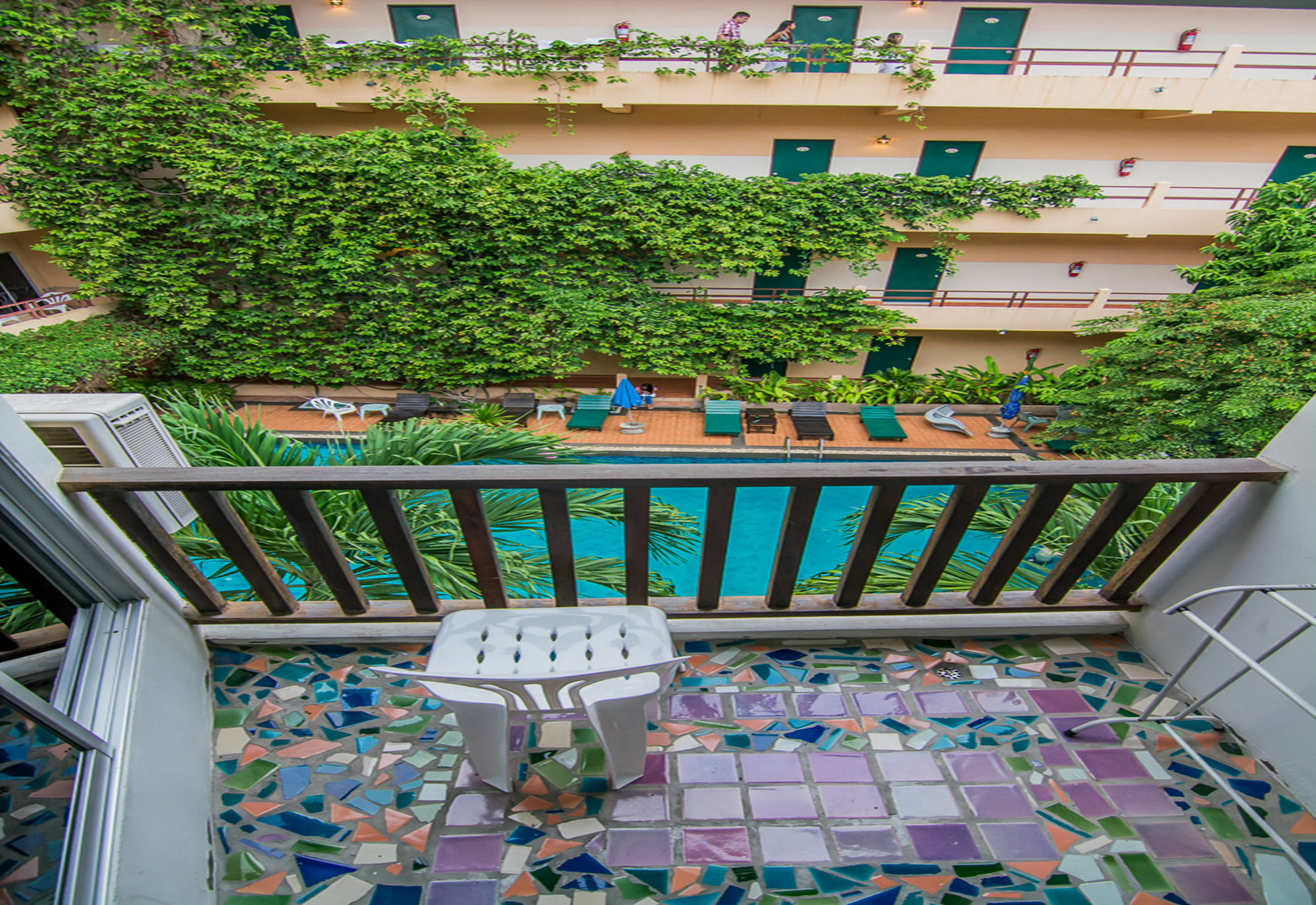 Sutus Court 2 Hotel Pattaya Exterior foto